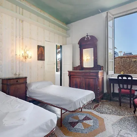 Piazza 100 Croci Apartman *