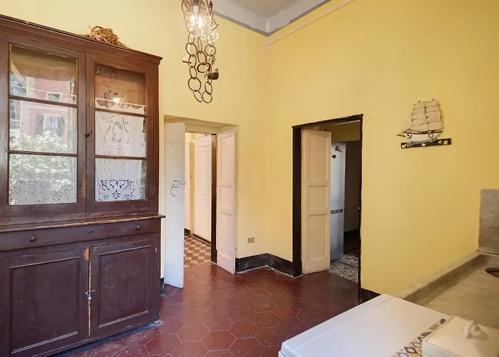 Piazza 100 Croci Daire *