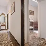 Piazza 100 Croci Apartment *