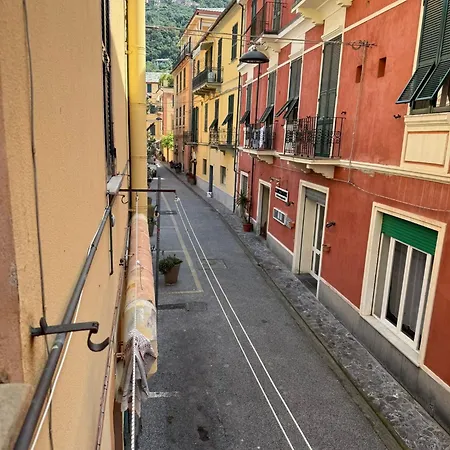 Piazza 100 Croci * Bonassola