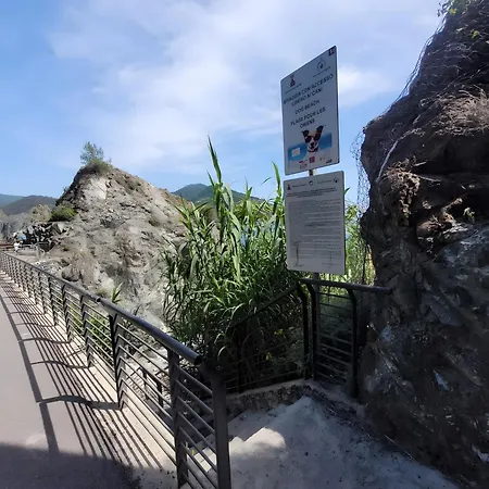 Piazza 100 Croci *