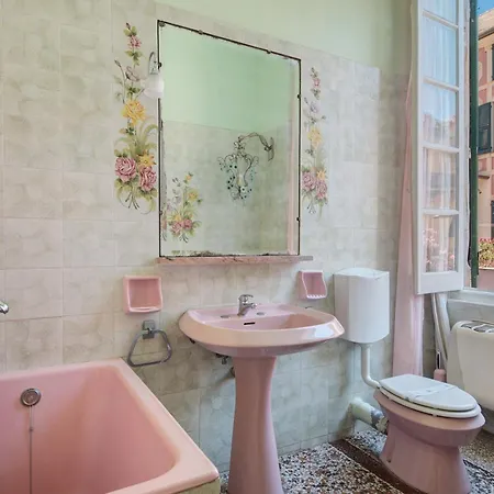 Piazza 100 Croci בונאסולה