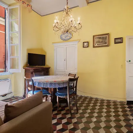 Apartment Piazza 100 Croci Bonassola