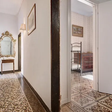Piazza 100 Croci Apartment *