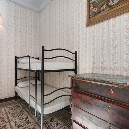 Apartment Piazza 100 Croci